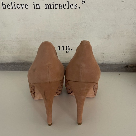 Footcandy apricot/nude suede heel. Platform. Never worn. - Picture 3 of 4